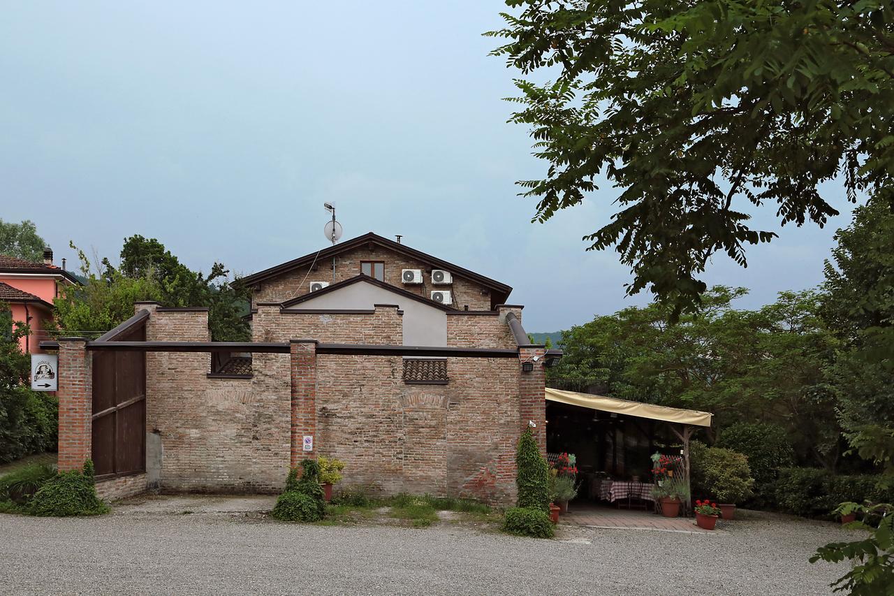 Bed and Breakfast La Maesta' à Langhirano Extérieur photo